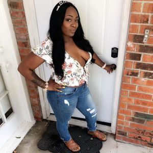 Meet your Posher, Courtney